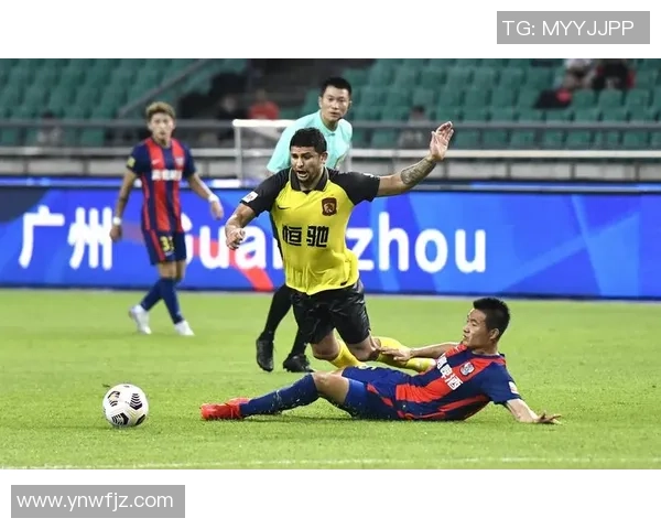 广州足球队技术争议引发热议球迷与专家各执己见的背后故事