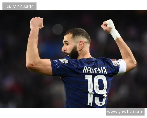 卡塔尔足球明星高清照片集锦展现足球魅力与激情的瞬间